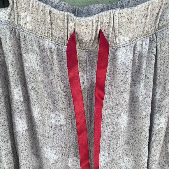 Sleep by Cacique Women's Plus Jogger Pants Gray Floral Size 22/24 - Picture 3 of 10
